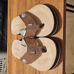 Ll bean womans flip flops size 6